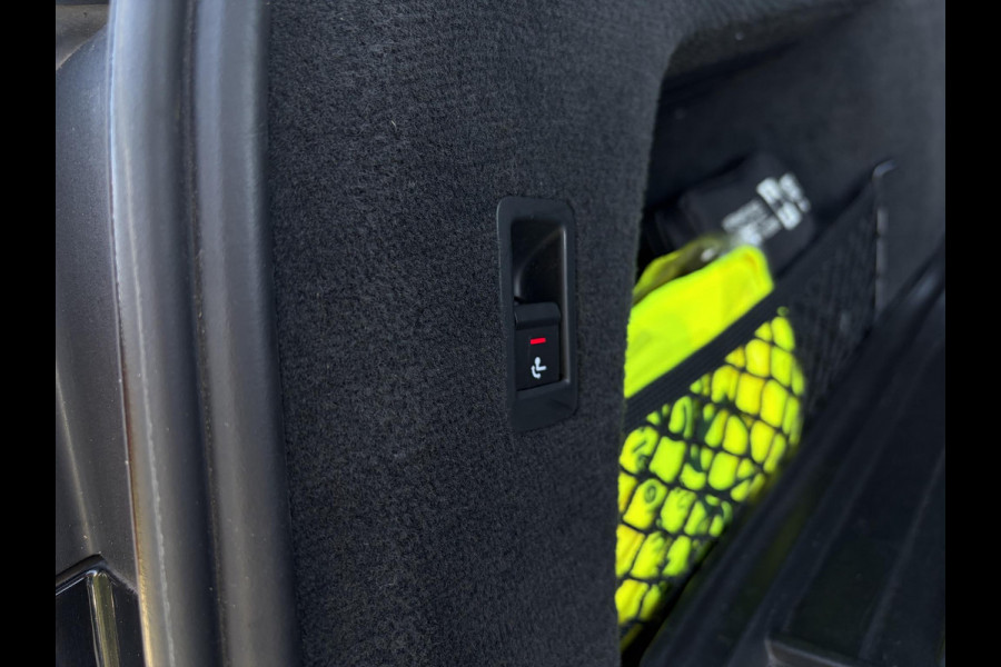 Audi A6 Avant 55 TFSI e quattro Competition - S-Line l Panorama l Trekhaak l HUD l Memory