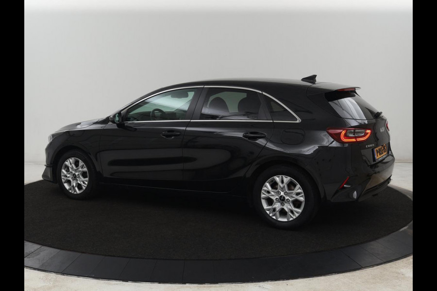 Kia Ceed 1.0 T-GDi DynamicPlusLine | Stoel & stuurverwarming | Trekhaak | Adaptive cruise | Camera | Carplay | Half leder | Keyless | Full LED | Navigatie