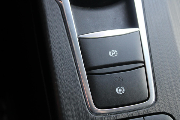 Ford Kuga 2.5 PHEV Vignale | Winter pack | Lederen bekleding | Camera