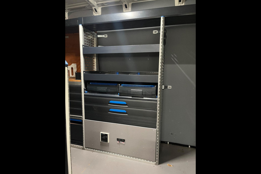 Volkswagen Crafter Automaat DSG Servicewagen 35 2.0 TDI 140pk L3H3 Highline Sortimo kasten Victron v230 Standkachel RIJKLAARPRIJS