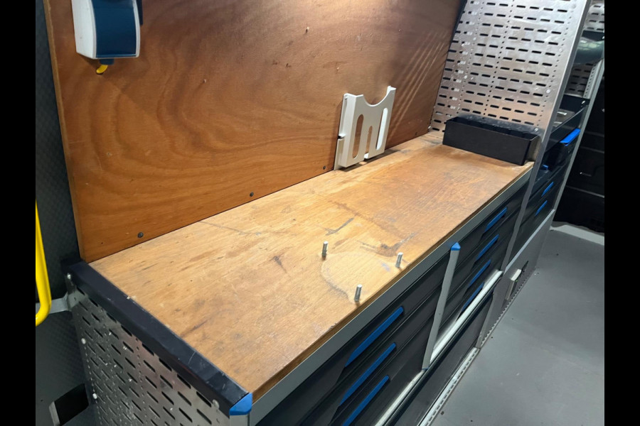 Volkswagen Crafter Automaat DSG Servicewagen 35 2.0 TDI 140pk L3H3 Highline Sortimo kasten Victron v230 Standkachel RIJKLAARPRIJS