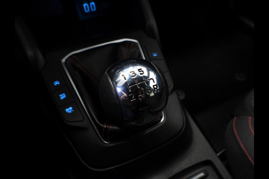 Ford FOCUS Wagon 1.0 EcoBoost ST Line Business NAVI/CAMERA/CLIMA/HEAD-UP/LED/17"LMV!