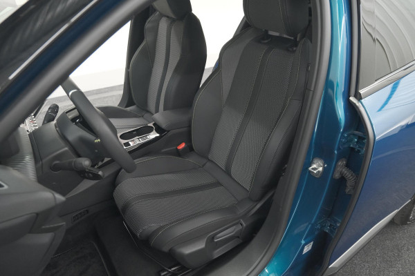 Peugeot e-2008 EV GT 50 kWh | Camera | Navigatie | Apple Carplay | Parkeersensoren