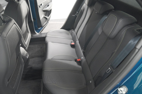 Peugeot e-2008 EV GT 50 kWh | Camera | Navigatie | Apple Carplay | Parkeersensoren