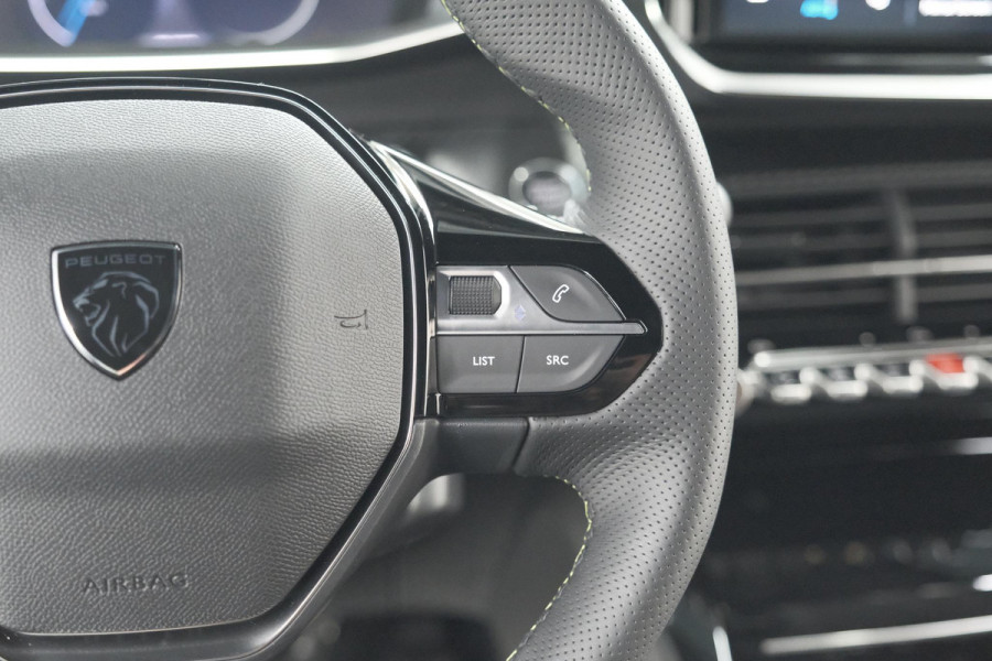 Peugeot e-2008 EV GT 50 kWh | Camera | Navigatie | Apple Carplay | Parkeersensoren