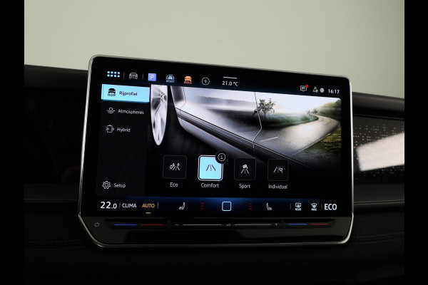 Volkswagen Tayron 1.5 eHybrid R-Line Edition 204PK | Automaat (DSG) | Panoramadak | Black Style pakket | Wegklapbare trekhaak | Verlengde garantie