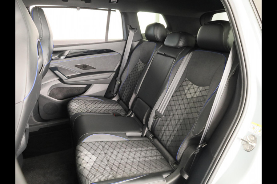 Volkswagen Tayron 1.5 eHybrid R-Line Edition 204PK | Automaat (DSG) | Panoramadak | Black Style pakket | Wegklapbare trekhaak | Verlengde garantie