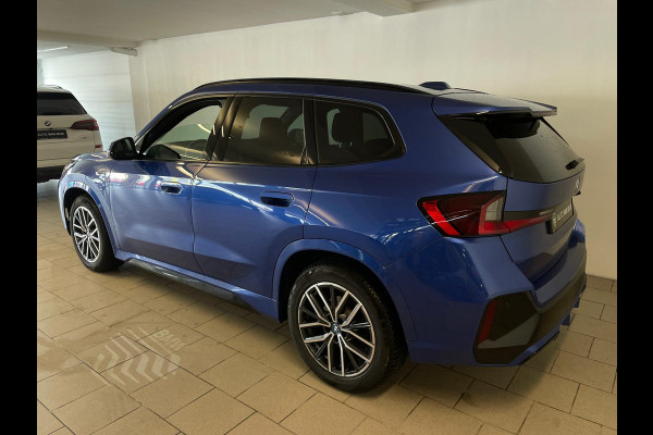 BMW X1 XDrive30e M Pakket 327PK AUTOMAAT AIRCO NAVI CRUISE BT STUURVERWARMING 360 CAMERA LED MET LAK TREKHAAK CENT VERG NIEUWSTAAT