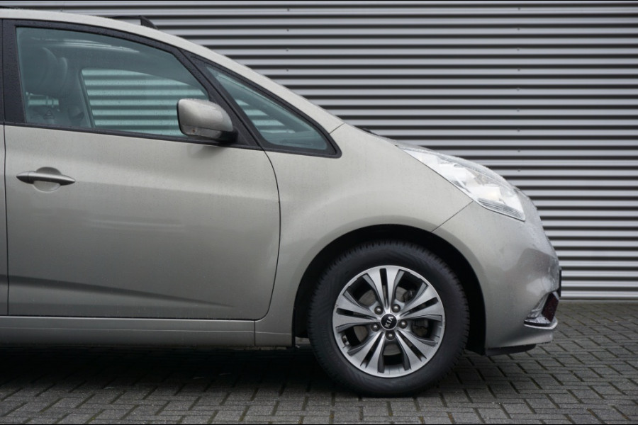 Kia Venga 1.4 Edition | HOGE ZIT | TREKHAAK | PANO | CLIMA | CAMERA