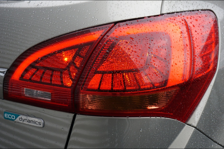 Kia Venga 1.4 Edition | HOGE ZIT | TREKHAAK | PANO | CLIMA | CAMERA