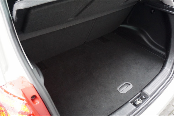 Kia Venga 1.4 Edition | HOGE ZIT | TREKHAAK | PANO | CLIMA | CAMERA