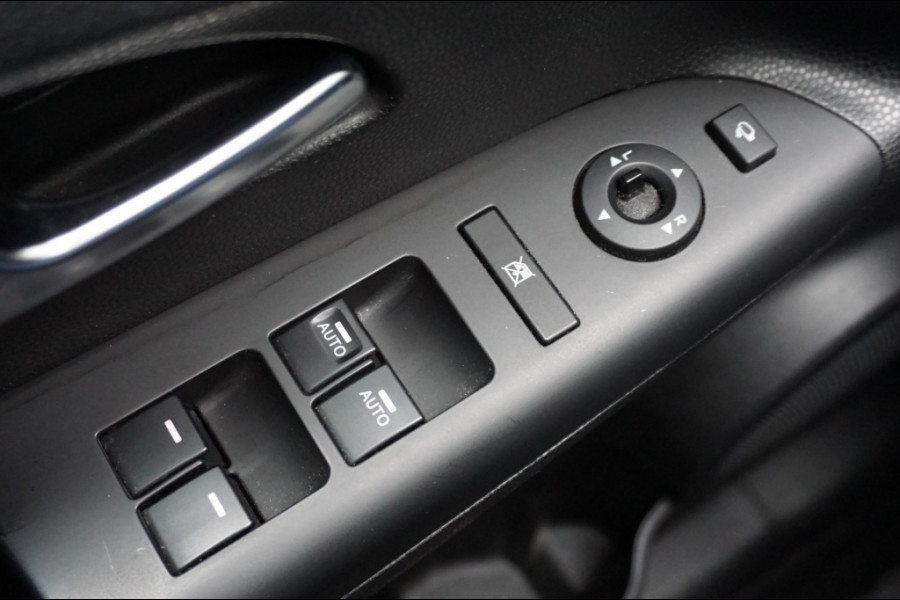 Kia Venga 1.4 Edition | HOGE ZIT | TREKHAAK | PANO | CLIMA | CAMERA