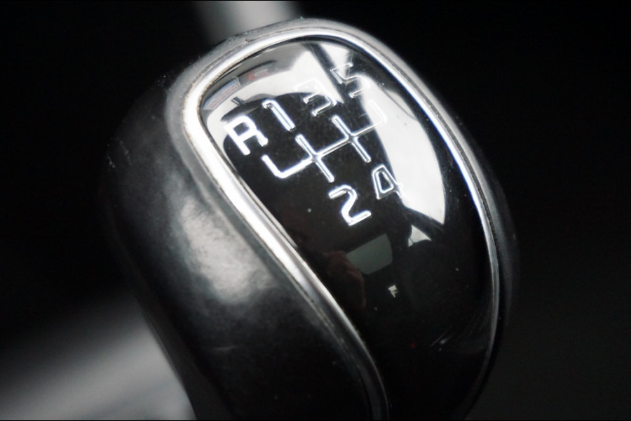 Kia Venga 1.4 Edition | HOGE ZIT | TREKHAAK | PANO | CLIMA | CAMERA