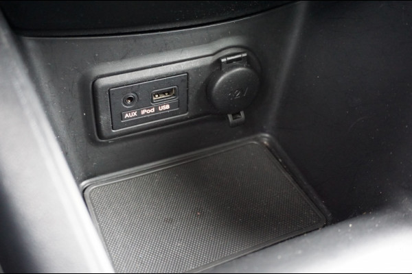 Kia Venga 1.4 Edition | HOGE ZIT | TREKHAAK | PANO | CLIMA | CAMERA