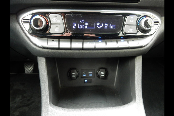 Hyundai i30 1.0 T-GDI*NAVI*CR CONTR*CAMERA*KEYLESS*