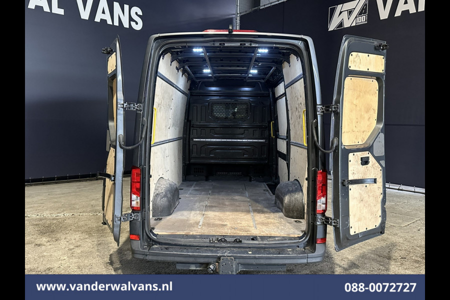 Volkswagen Crafter 2.0 TDI 141pk L3H3 L2H2 Euro6 Airco | Camera | Apple Carplay | Stoelverwarming Android Auto, Parkeersensoren, Bijrijdersbank