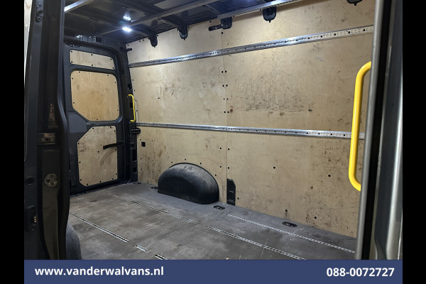 Volkswagen Crafter 2.0 TDI 141pk L3H3 L2H2 Euro6 Airco | Camera | Apple Carplay | Stoelverwarming Android Auto, Parkeersensoren, Bijrijdersbank