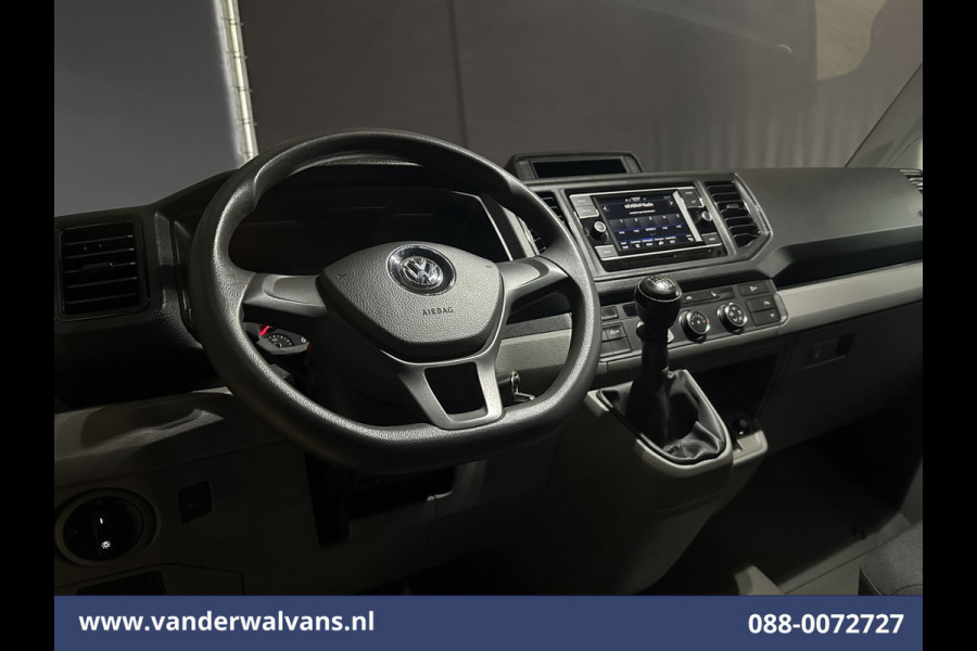 Volkswagen Crafter 2.0 TDI 141pk L3H3 L2H2 Euro6 Airco | Camera | Apple Carplay | Stoelverwarming Android Auto, Parkeersensoren, Bijrijdersbank