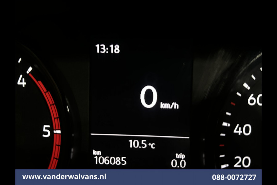 Volkswagen Crafter 2.0 TDI 141pk L3H3 L2H2 Euro6 Airco | Camera | Apple Carplay | Stoelverwarming Android Auto, Parkeersensoren, Bijrijdersbank