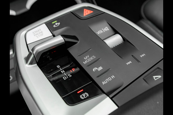 BMW X1 xDrive25e M-Sport - Pano - Memory + Masssagezetel - Driving Ass Prof