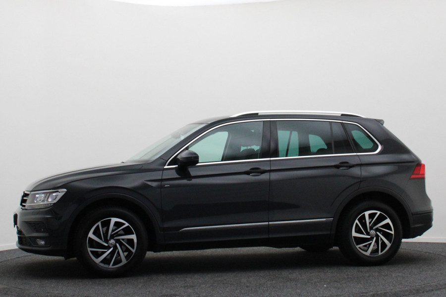 Volkswagen Tiguan 1.5 TSI ACT Comfortline Business LED, Navigatie, ACC, Trekhaak, Lane Assist, PDC