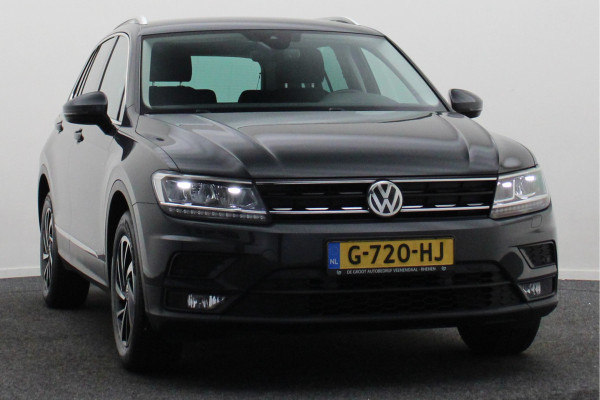 Volkswagen Tiguan 1.5 TSI ACT Comfortline Business LED, Navigatie, ACC, Trekhaak, Lane Assist, PDC