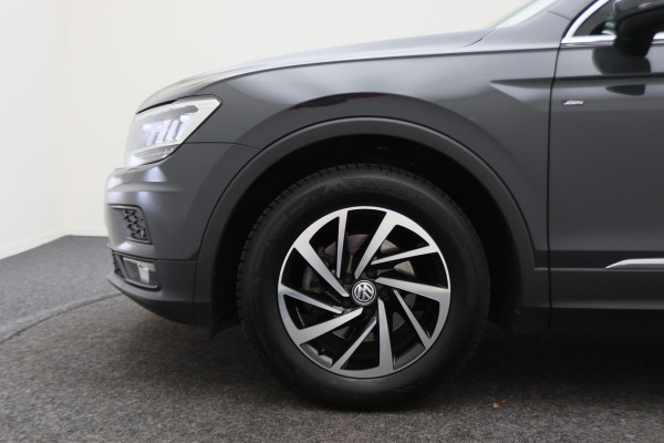 Volkswagen Tiguan 1.5 TSI ACT Comfortline Business LED, Navigatie, ACC, Trekhaak, Lane Assist, PDC
