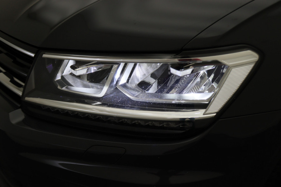 Volkswagen Tiguan 1.5 TSI ACT Comfortline Business LED, Navigatie, ACC, Trekhaak, Lane Assist, PDC