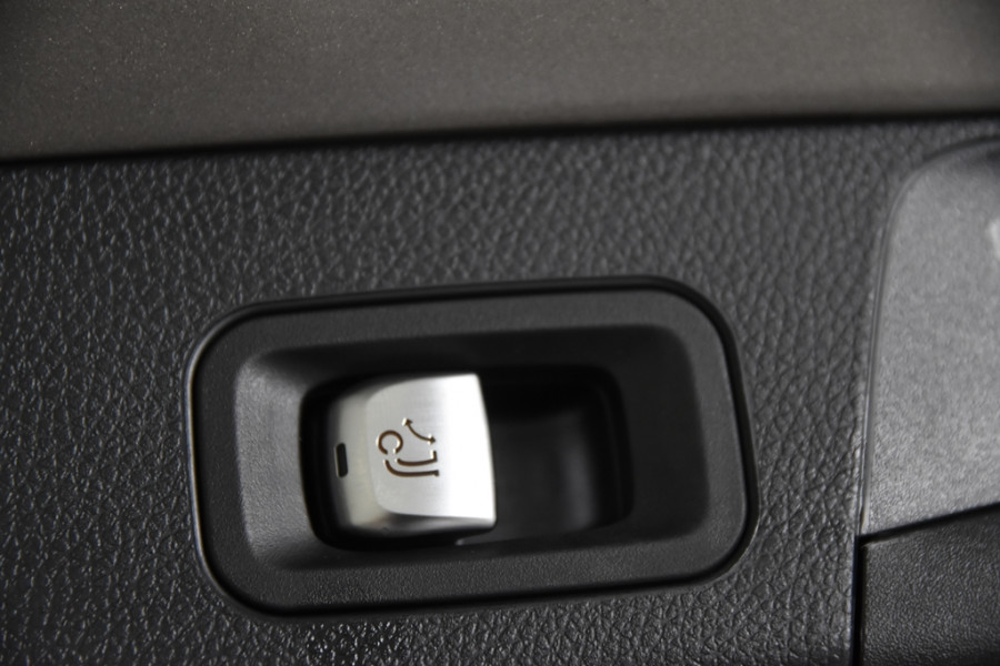 Mercedes-Benz C-Klasse 300 e T *1ste Eigenaar*Leer*Trekhaak*E-Stoelen*