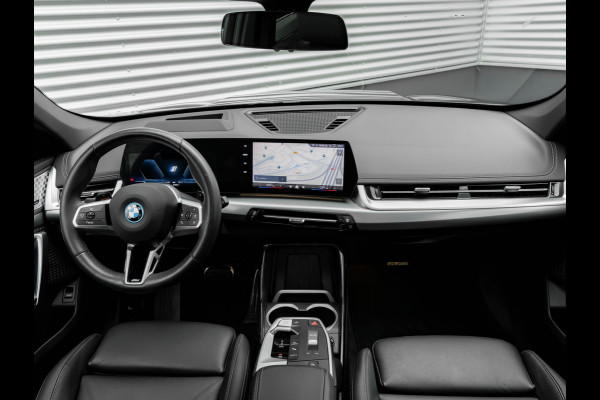 BMW X1 xDrive25e M-Sport - Pano - Memory + Masssagezetel - Driving Ass Prof
