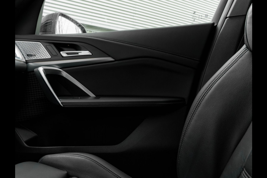 BMW X1 xDrive25e M-Sport - Pano - Memory + Masssagezetel - Driving Ass Prof