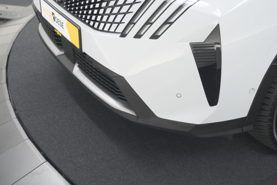 Peugeot 3008 1.2 Hybrid 136 GT | Panoramdak | 360 Camera | Focal | Elektrische Kofferklep | Allseason Banden