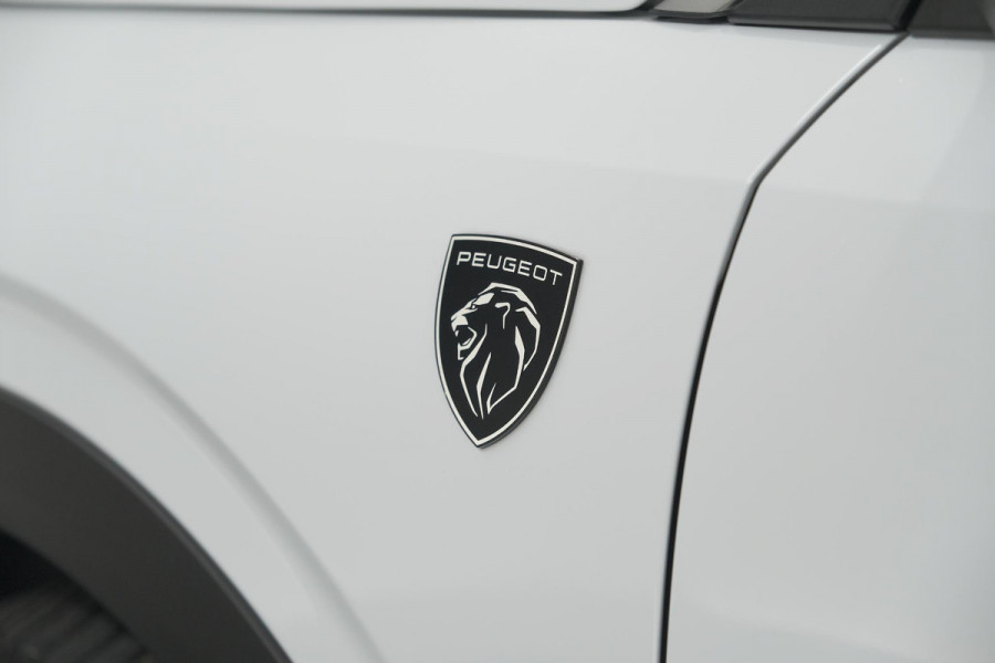 Peugeot 3008 1.2 Hybrid 136 GT | Panoramdak | 360 Camera | Focal | Elektrische Kofferklep | Allseason Banden