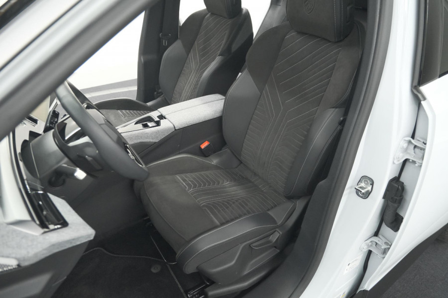 Peugeot 3008 1.2 Hybrid 136 GT | Panoramdak | 360 Camera | Focal | Elektrische Kofferklep | Allseason Banden