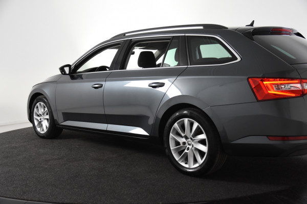 Škoda Superb Combi 1.4 TSI iV Hybrid *1ste Eigenaar*Navigatie*Stoelverwarming*