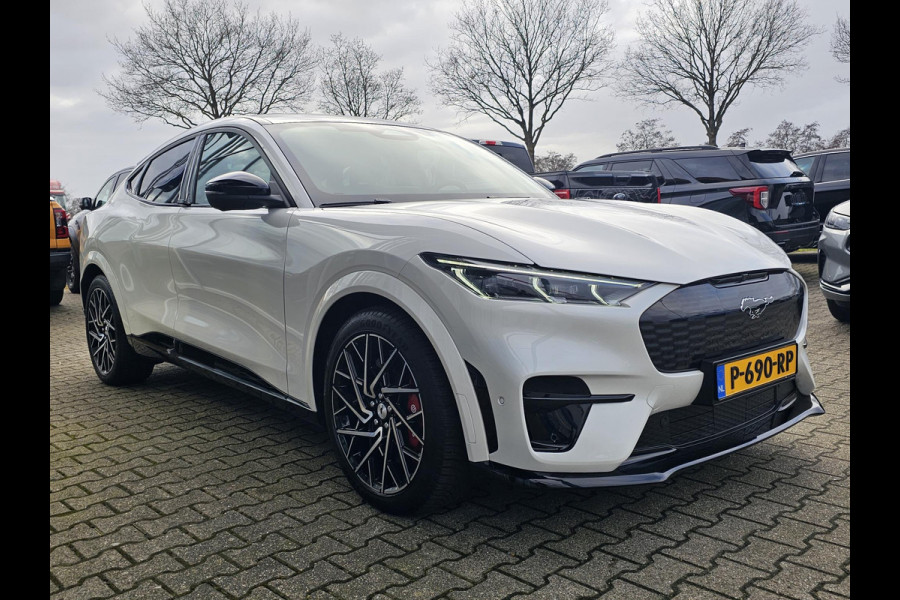 Ford Mustang Mach-E GT Extended AWD 98 kWh 487 pk | Alcantara leder | Full led | Adaptive cruise control | Camera | 20'' design velgen | Elektrisch bedienbare achterklep etc.