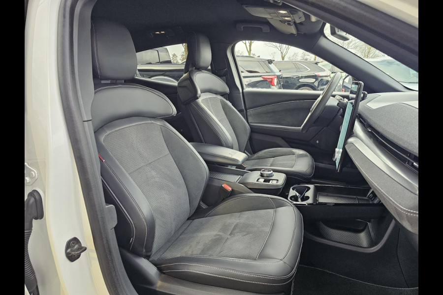 Ford Mustang Mach-E GT Extended AWD 98 kWh 487 pk | Alcantara leder | Full led | Adaptive cruise control | Camera | 20'' design velgen | Elektrisch bedienbare achterklep etc.