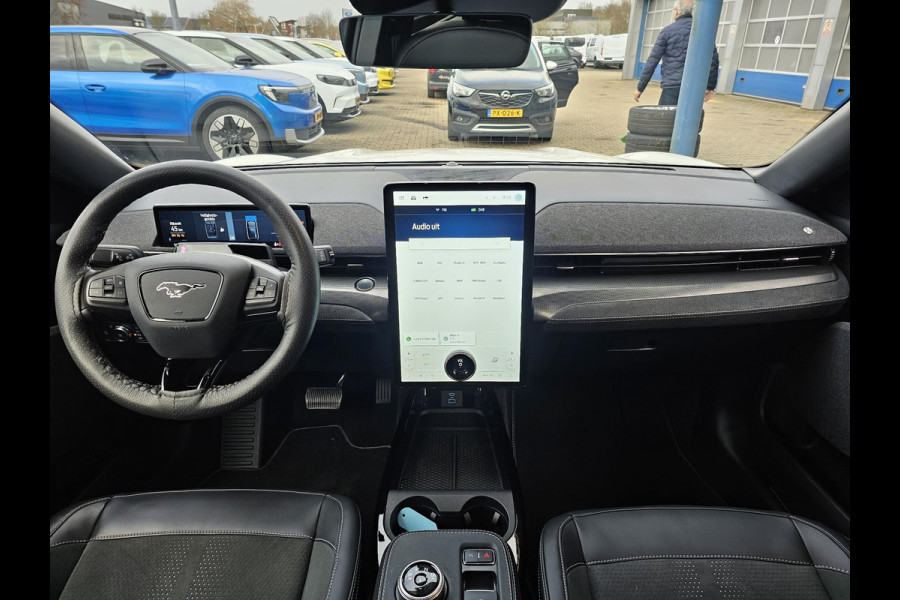 Ford Mustang Mach-E GT Extended AWD 98 kWh 487 pk | Alcantara leder | Full led | Adaptive cruise control | Camera | 20'' design velgen | Elektrisch bedienbare achterklep etc.