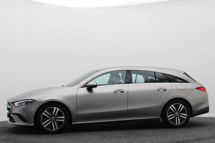 Mercedes-Benz CLA-Klasse Shooting Brake 180 Business Solution Luxury Leer, Camera, Apple Carplay, Sfeerverlichting, LED, PDC