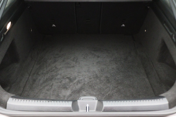 Mercedes-Benz CLA-Klasse Shooting Brake 180 Business Solution Luxury Leer, Camera, Apple Carplay, Sfeerverlichting, LED, PDC