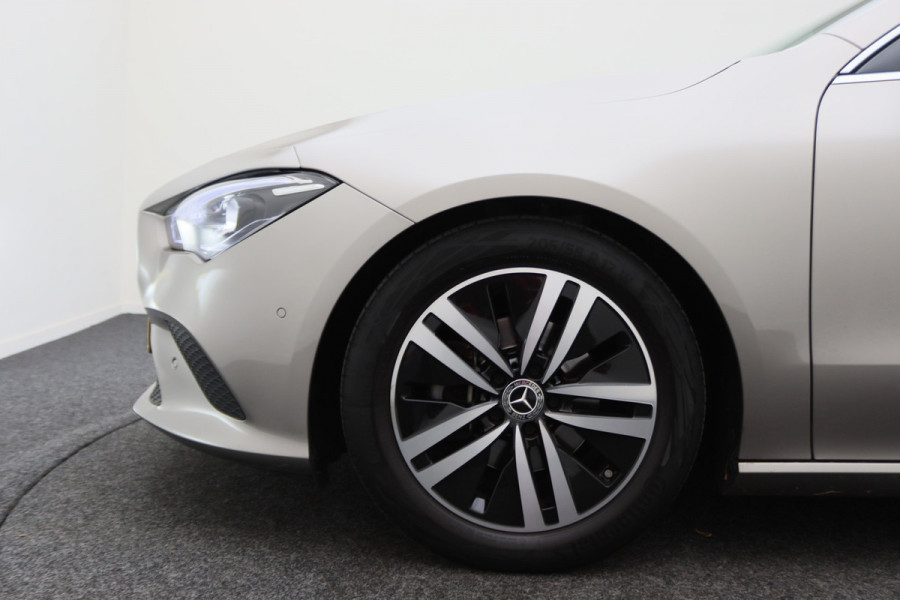 Mercedes-Benz CLA-Klasse Shooting Brake 180 Business Solution Luxury Leer, Camera, Apple Carplay, Sfeerverlichting, LED, PDC