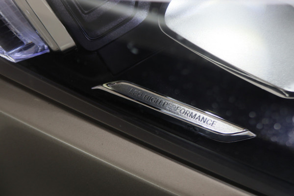 Mercedes-Benz CLA-Klasse Shooting Brake 180 Business Solution Luxury Leer, Camera, Apple Carplay, Sfeerverlichting, LED, PDC