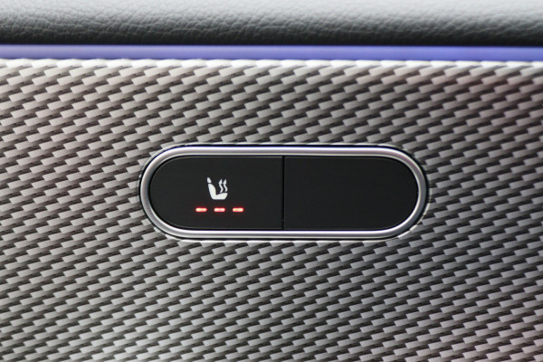 Mercedes-Benz CLA-Klasse Shooting Brake 180 Business Solution Luxury Leer, Camera, Apple Carplay, Sfeerverlichting, LED, PDC