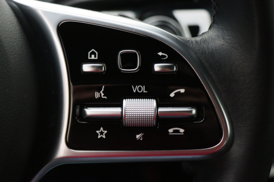 Mercedes-Benz CLA-Klasse Shooting Brake 180 Business Solution Luxury Leer, Camera, Apple Carplay, Sfeerverlichting, LED, PDC