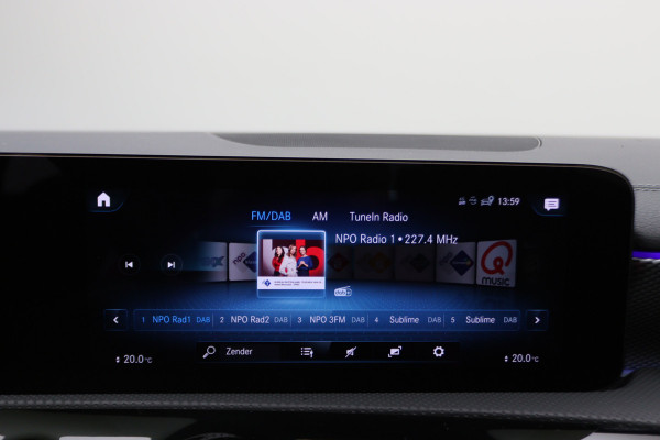 Mercedes-Benz CLA-Klasse Shooting Brake 180 Business Solution Luxury Leer, Camera, Apple Carplay, Sfeerverlichting, LED, PDC