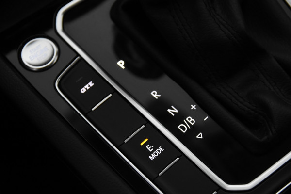 Volkswagen Passat Variant 1.4 TSI GTE Highline *1ste Eigenaar*Leer*Navigatie*Trekhaak*