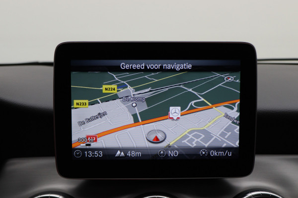 Mercedes-Benz CLA-Klasse Shooting Brake 180 Business Solution AMG Night Upgrade Automaat Panoramadak, LED, Camera, Navigatie, Stoelverwarming, PDC, 18"