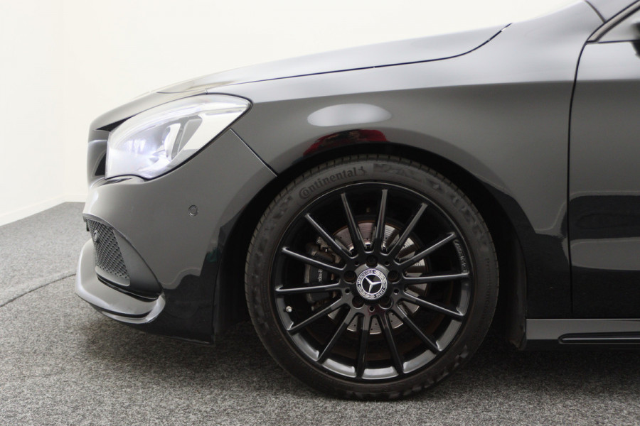 Mercedes-Benz CLA-Klasse Shooting Brake 180 Business Solution AMG Night Upgrade Automaat Panoramadak, LED, Camera, Navigatie, Stoelverwarming, PDC, 18"