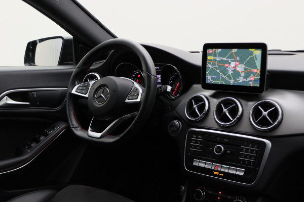 Mercedes-Benz CLA-Klasse Shooting Brake 180 Business Solution AMG Night Upgrade Automaat Panoramadak, LED, Camera, Navigatie, Stoelverwarming, PDC, 18"