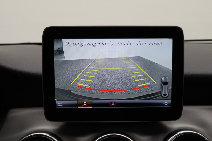 Mercedes-Benz CLA-Klasse Shooting Brake 180 Business Solution AMG Night Upgrade Automaat Panoramadak, LED, Camera, Navigatie, Stoelverwarming, PDC, 18"